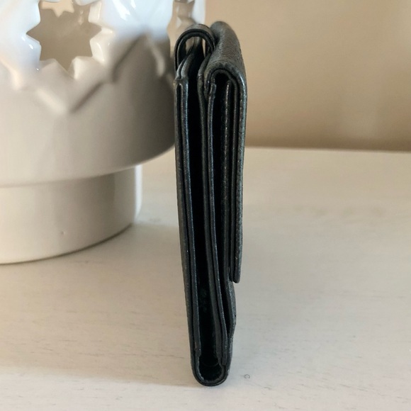 Chanel Timeless Flap Vintage Wallet in Black Caviar Leather - Picture 3 of 13